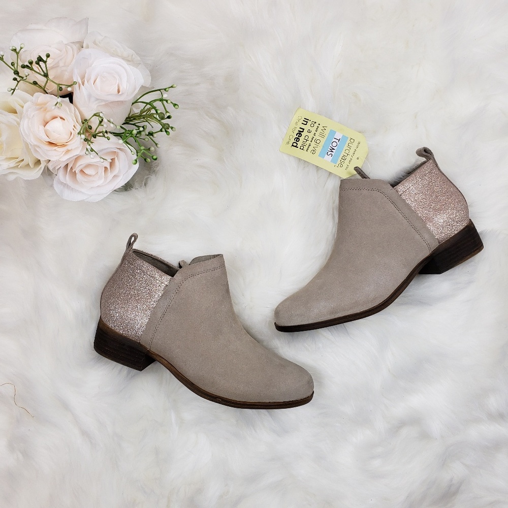 TOMS Deia Oxford Tan Suede Glitter Booties worn once